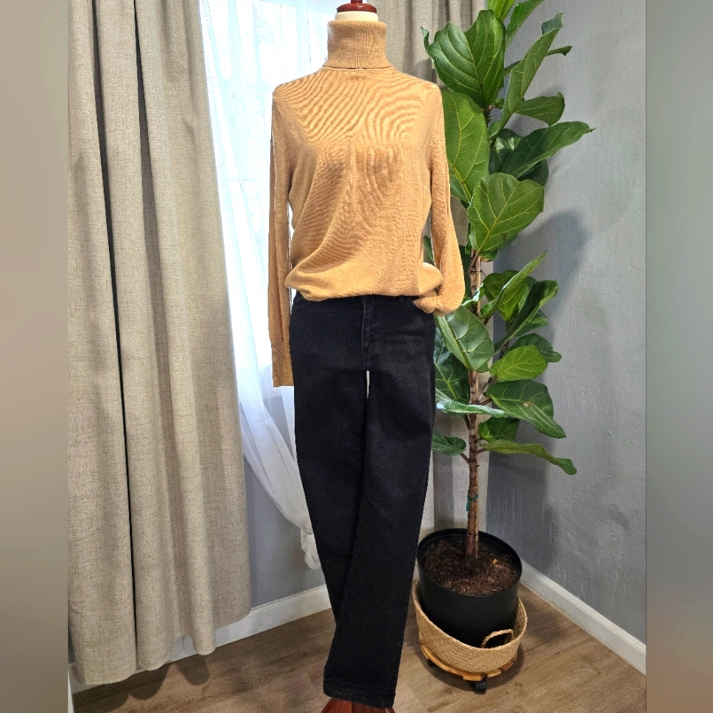 GAP Denim Classic Straight Jeans in Black